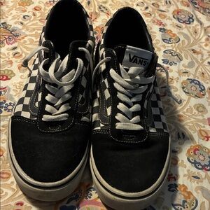 Vans Men's Classic Black and White Sneakers